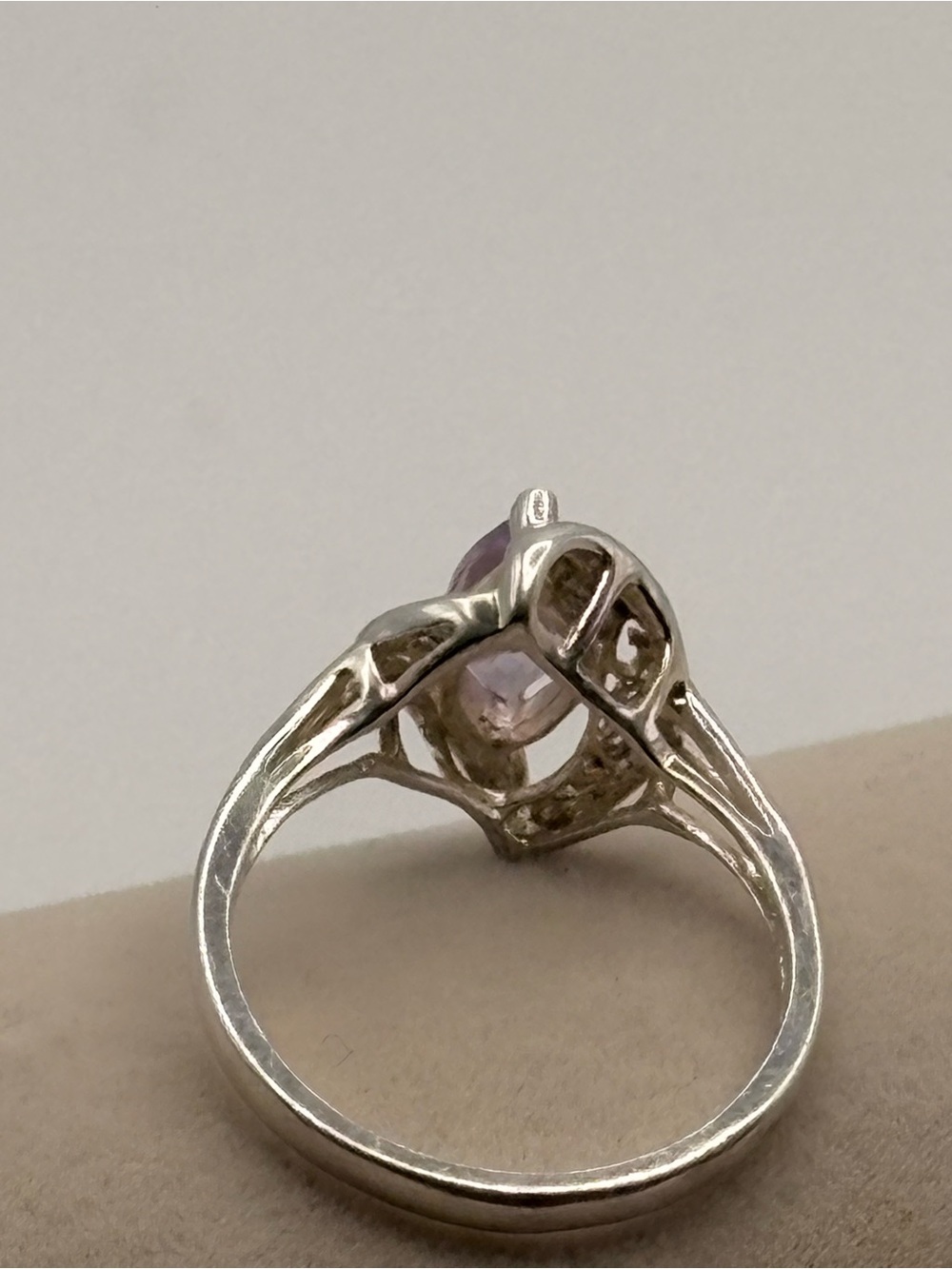 Avon 925 Sterling Silver Marquise Amethyst CZ Ring Size 9 Purple - Picture 6 of 7